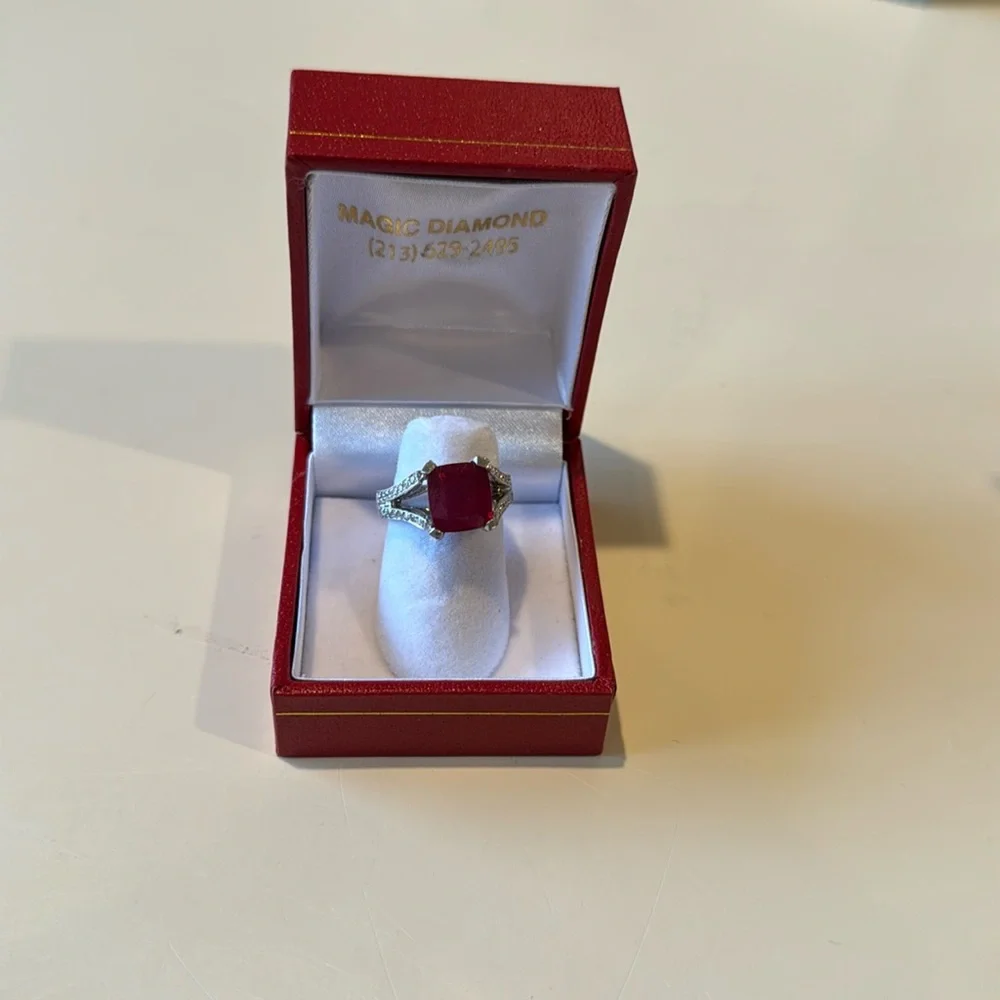 Ruby ring - Picture 1 of 4